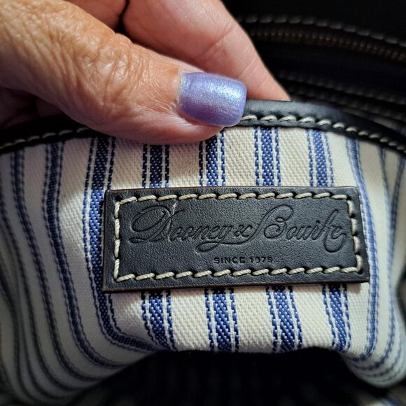 EUC Dooney and Bourke Beacon Zip Top Tote - Smooth Leather - Picture 11 of 13